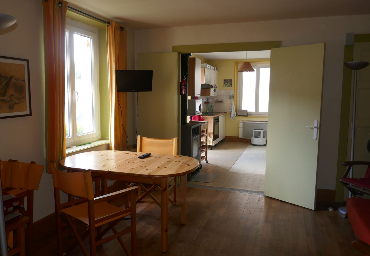 family vacations, apartment rental, cheap, mountain, nature, comfort, garden, ski, hiking, Les Jonquilles