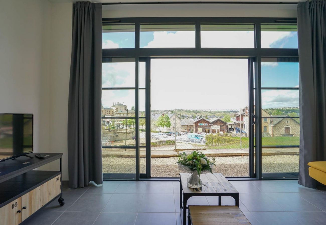 couple, holidays in Aveyron, stay in Rodez, unique, experience, comfortable studio, sun
